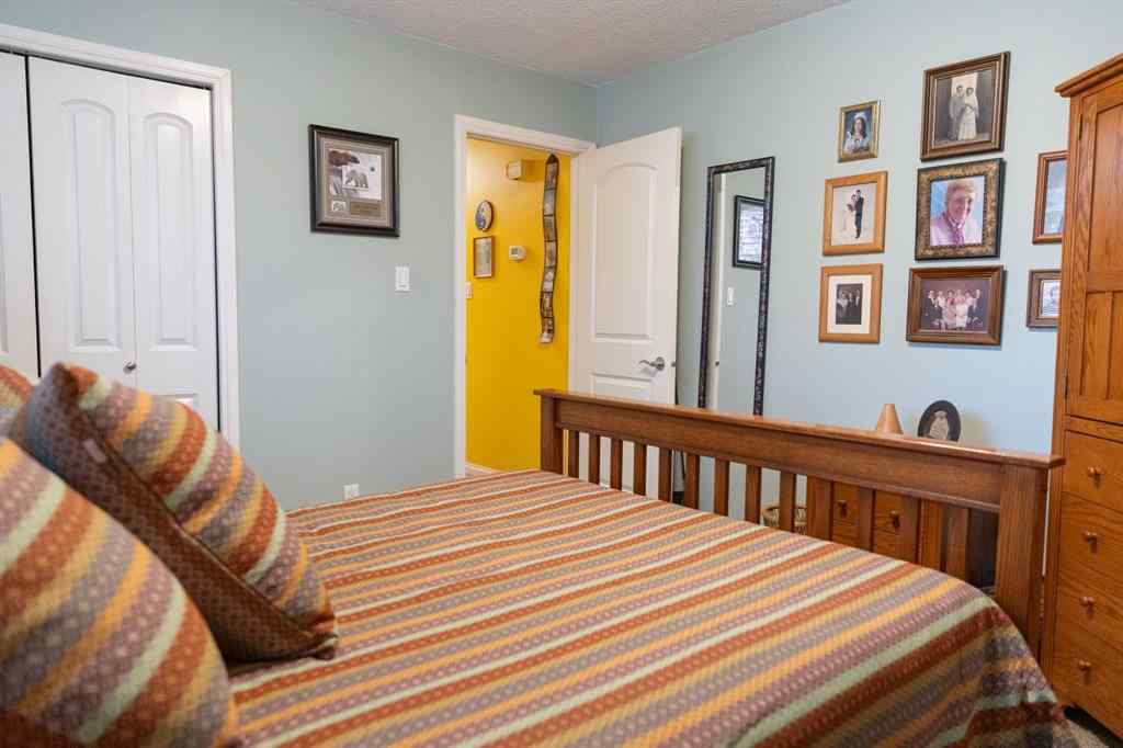 MLS® A2267055 - 40 Fern Road  in Fairview Red Deer, Residential