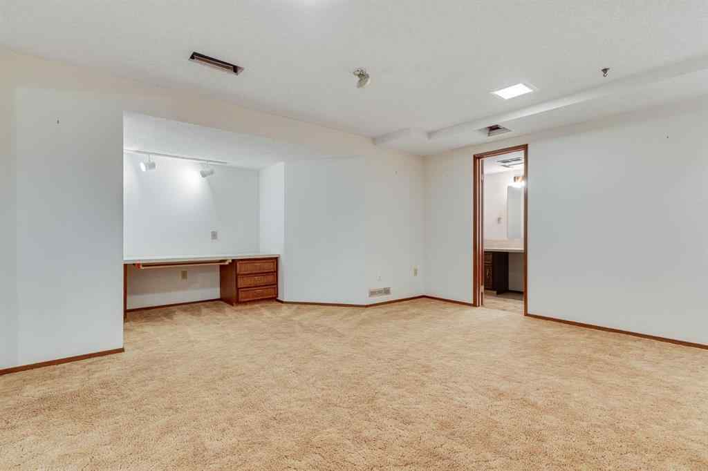 MLS® A2267056 - 4620 31 Avenue NE in Rundle Calgary, Residential