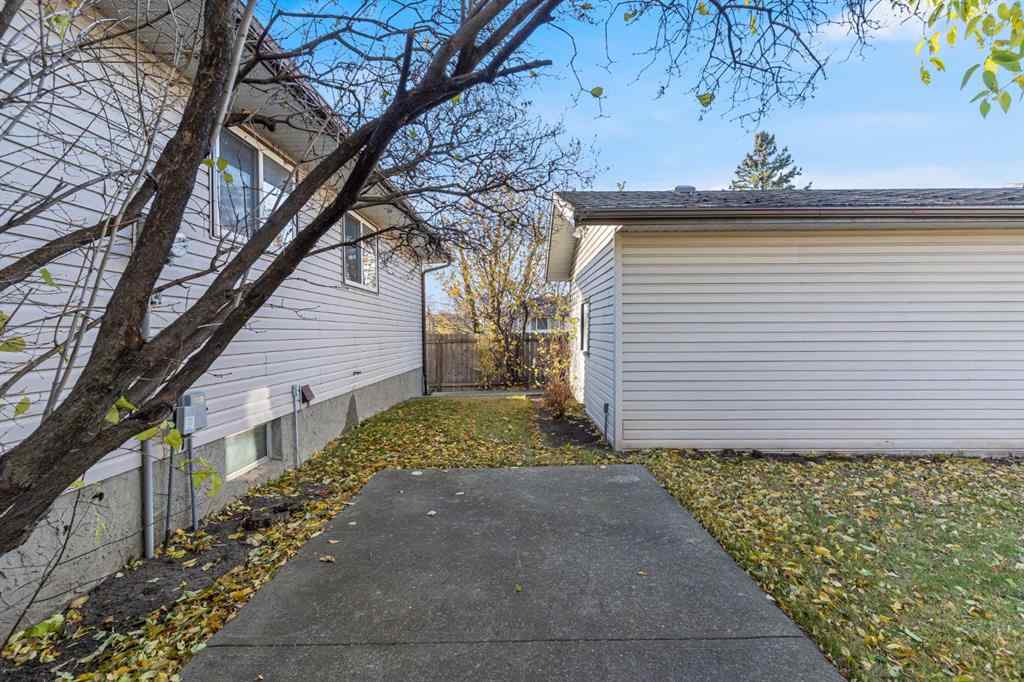 MLS® A2267056 - 4620 31 Avenue NE in Rundle Calgary, Residential