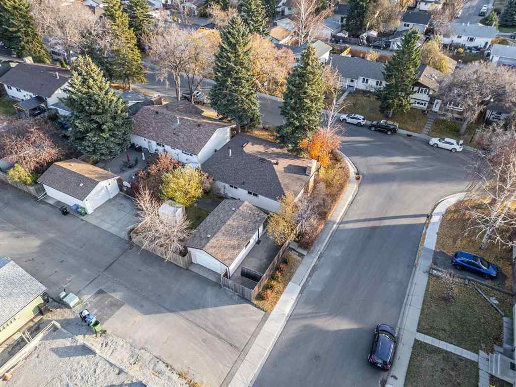 MLS® A2267056 - 4620 31 Avenue NE in Rundle Calgary, Residential