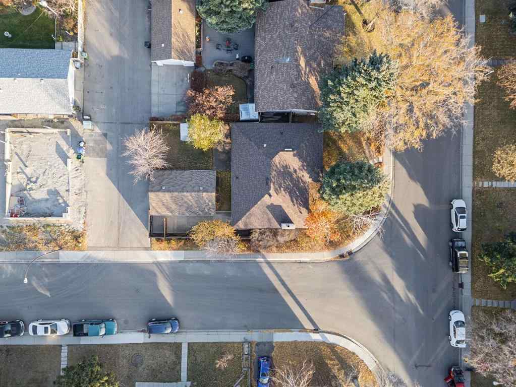 MLS® A2267056 - 4620 31 Avenue NE in Rundle Calgary, Residential