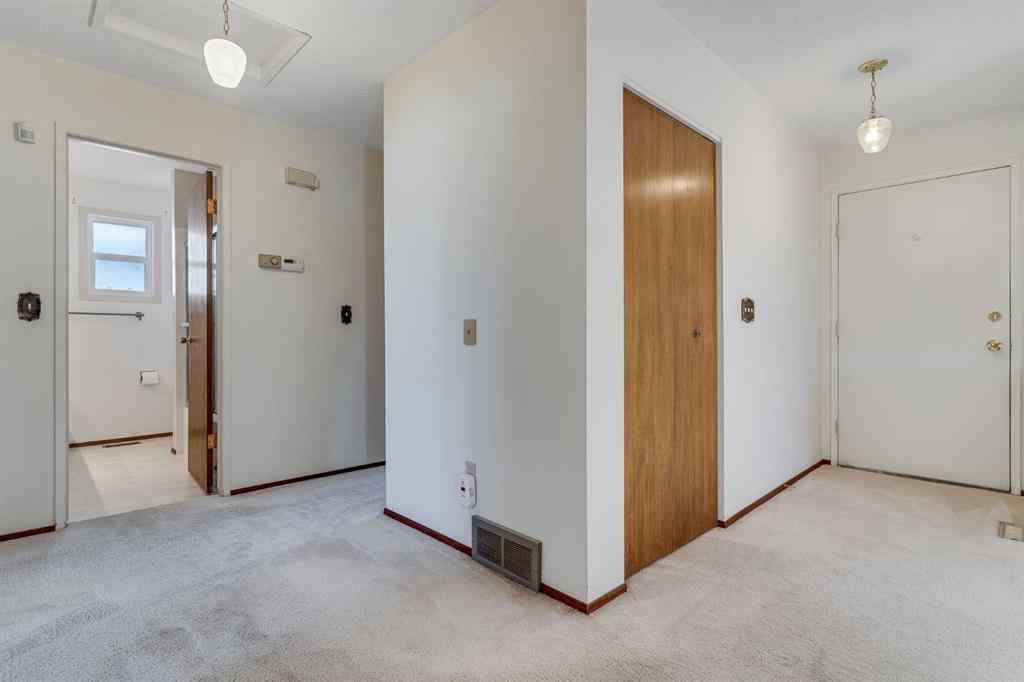 MLS® A2267056 - 4620 31 Avenue NE in Rundle Calgary, Residential