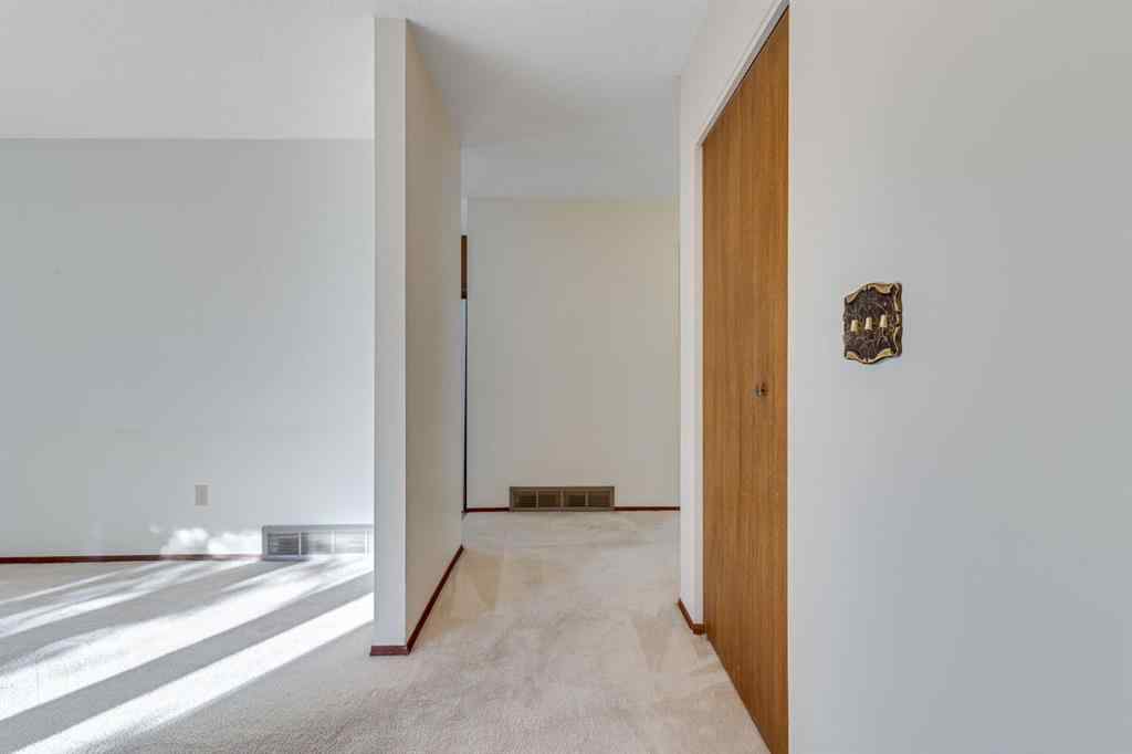 MLS® A2267056 - 4620 31 Avenue NE in Rundle Calgary, Residential