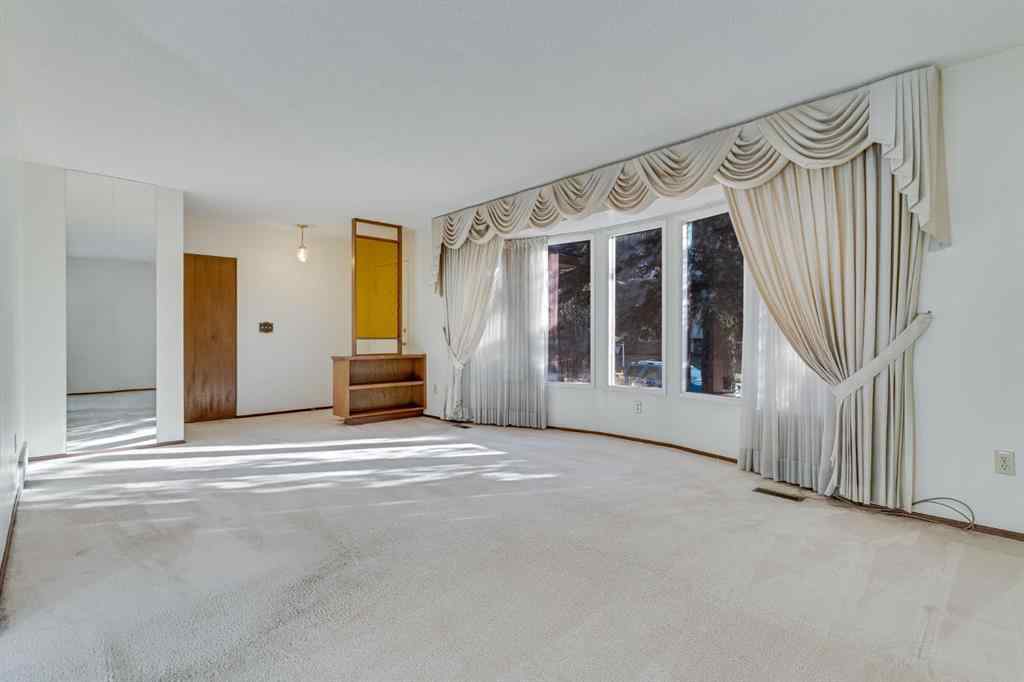 MLS® A2267056 - 4620 31 Avenue NE in Rundle Calgary, Residential