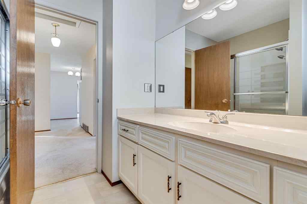 MLS® A2267056 - 4620 31 Avenue NE in Rundle Calgary, Residential