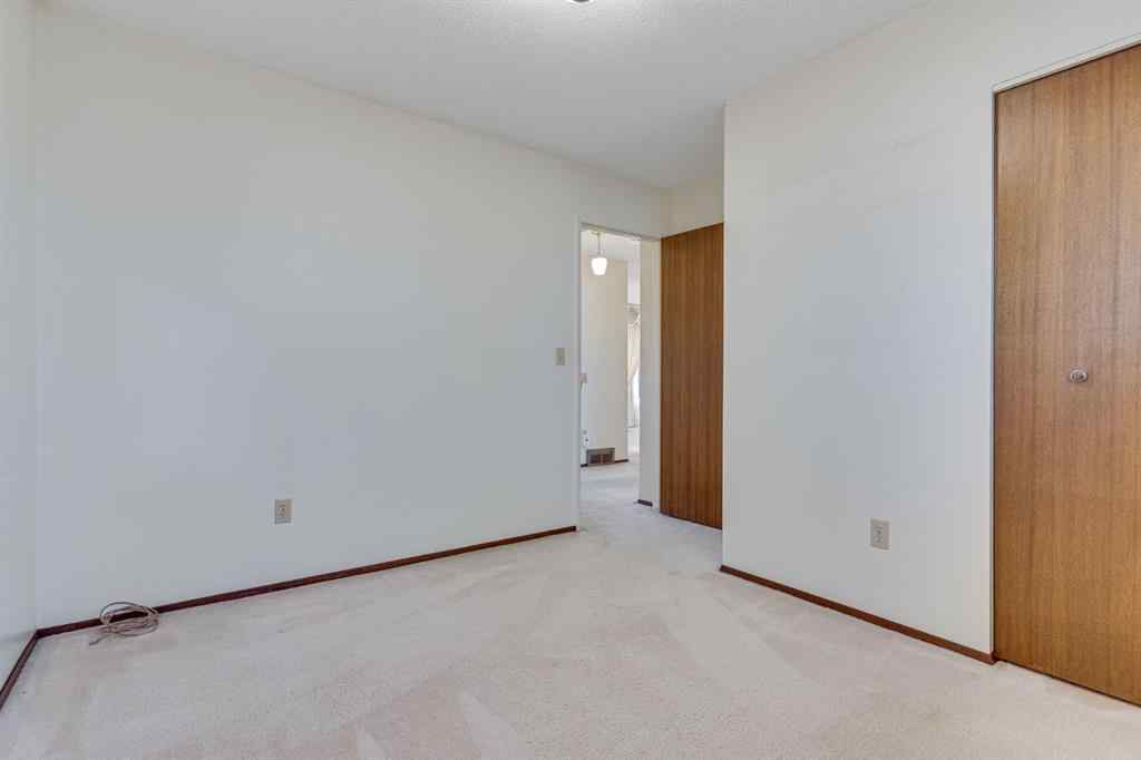 MLS® A2267056 - 4620 31 Avenue NE in Rundle Calgary, Residential