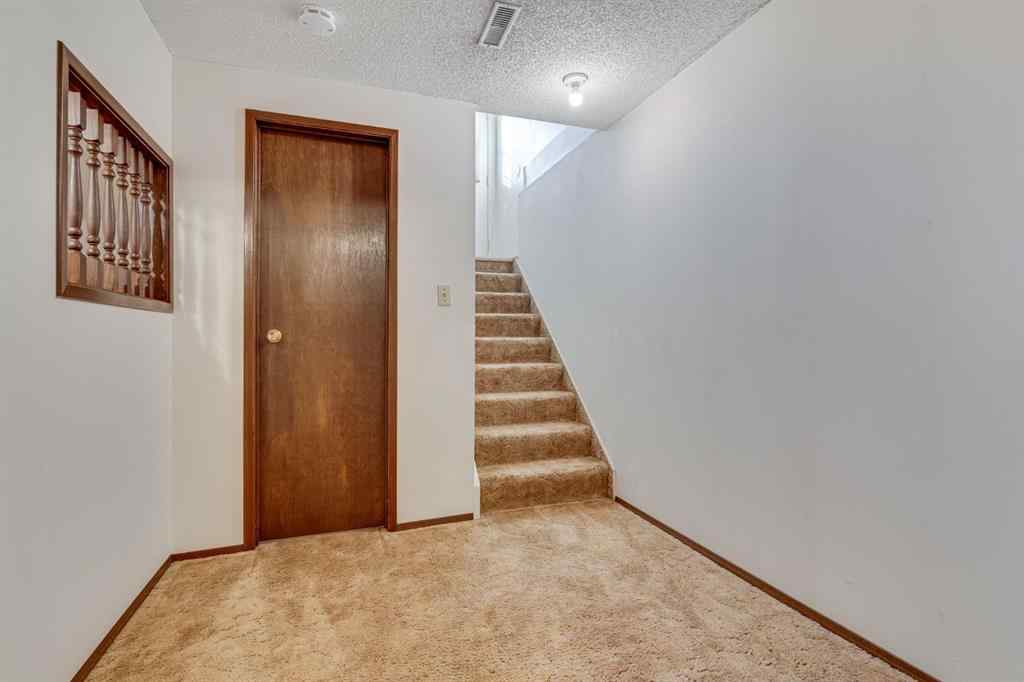 MLS® A2267056 - 4620 31 Avenue NE in Rundle Calgary, Residential