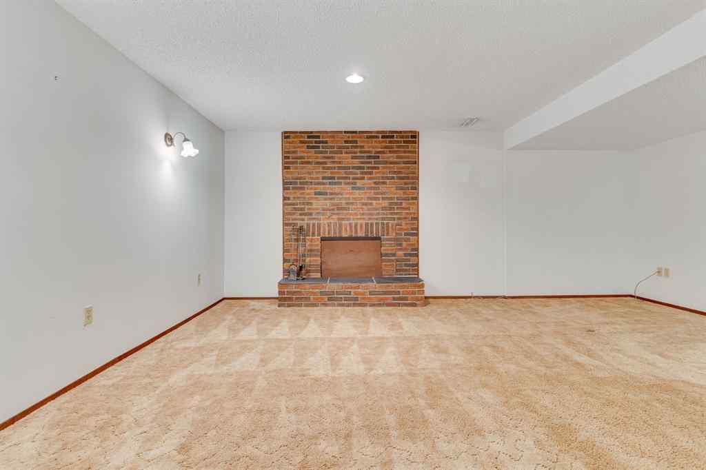 MLS® A2267056 - 4620 31 Avenue NE in Rundle Calgary, Residential