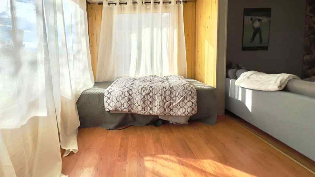 MLS® A2267058 - 318 3 Avenue W in Hanna Hanna, Residential