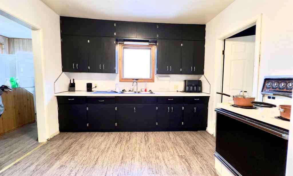 MLS® A2267058 - 318 3 Avenue W in Hanna Hanna, Residential