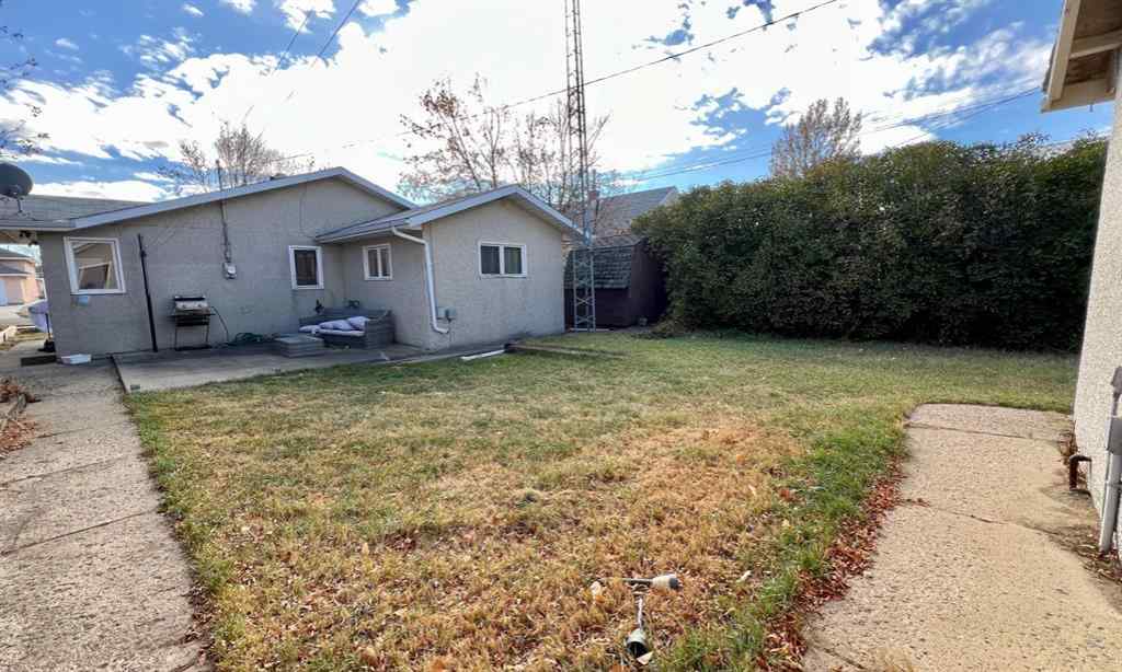 MLS® A2267058 - 318 3 Avenue W in Hanna Hanna, Residential