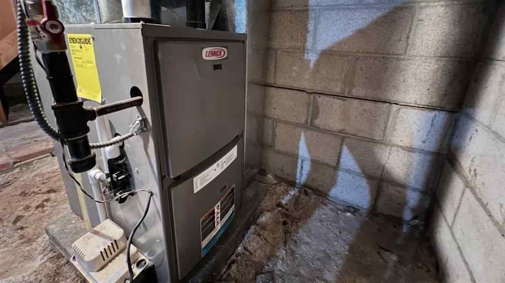 MLS® A2267058 - 318 3 Avenue W in Hanna Hanna, Residential