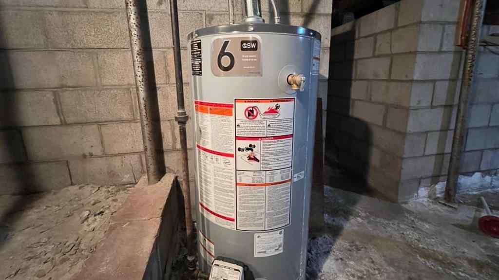 MLS® A2267058 - 318 3 Avenue W in Hanna Hanna, Residential