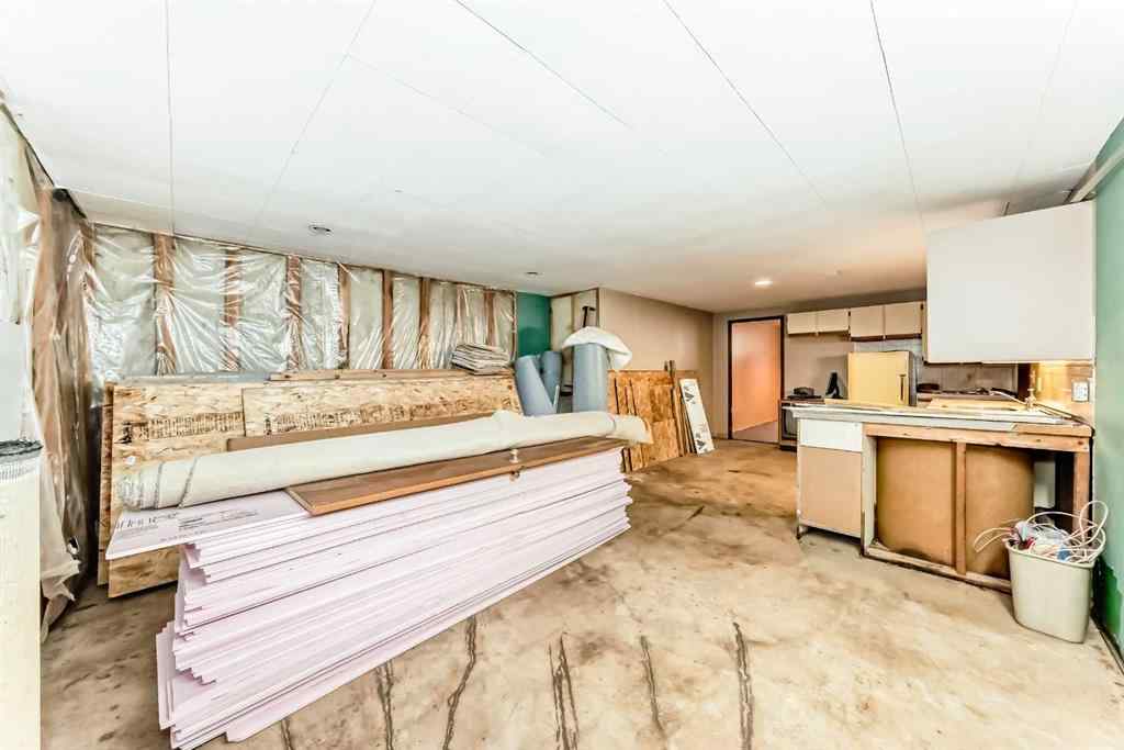 MLS® A2267059 - 627 Seymour Avenue SW in Southwood Calgary, Residential