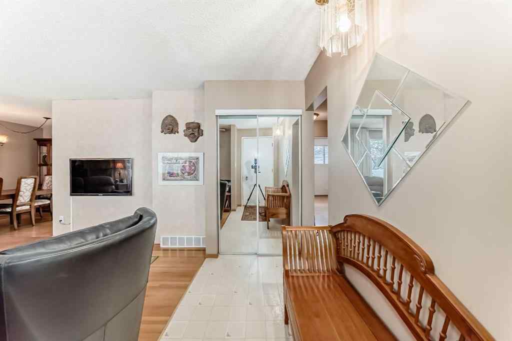 MLS® A2267059 - 627 Seymour Avenue SW in Southwood Calgary, Residential