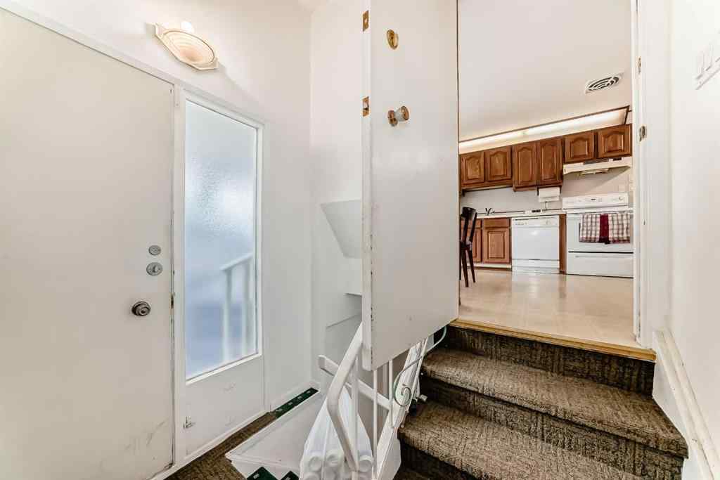 MLS® A2267059 - 627 Seymour Avenue SW in Southwood Calgary, Residential