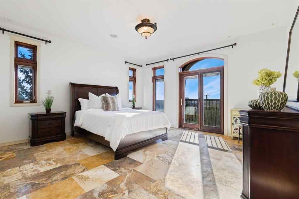 MLS® A2267071 - 804 9A Street NE in Renfrew Calgary, Residential