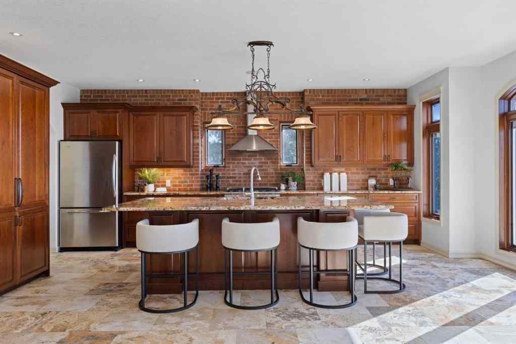 MLS® A2267071 - 804 9A Street NE in Renfrew Calgary, Residential