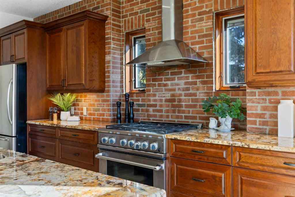 MLS® A2267071 - 804 9A Street NE in Renfrew Calgary, Residential