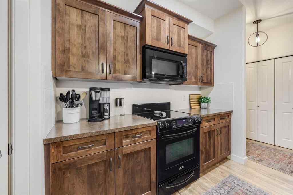 MLS® A2267072 - Unit #211 5213 61 Street  in Highland Green Red Deer, Residential