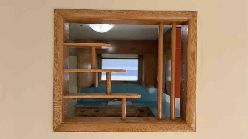 MLS® A2267074 - 8 Carnarvon Way NW in Cambrian Heights Calgary, Residential