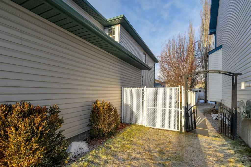 MLS® A2267075 - 116 Oakmere Place  in Westmere Chestermere, Residential