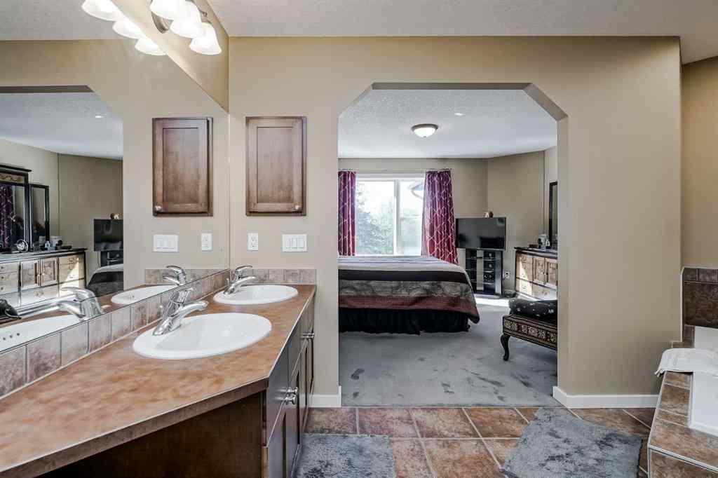 MLS® A2267076 - 48 Chapala Square SE in Chaparral Calgary, Residential