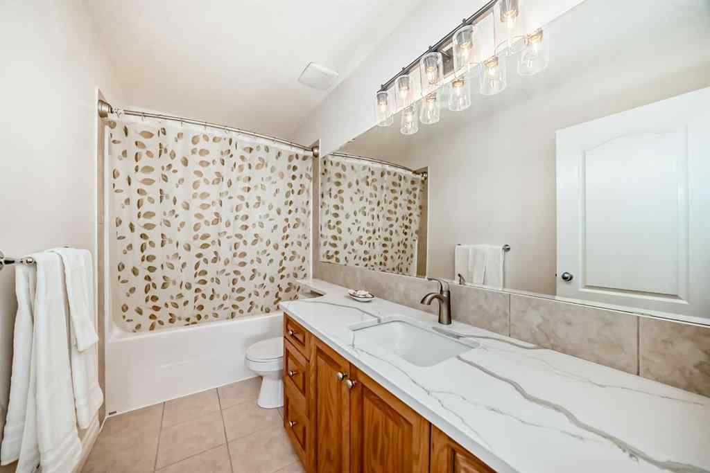 MLS® A2267077 - 7 Stage Coach Meadow  in Sharp Hill Rural Rocky View County, Residential