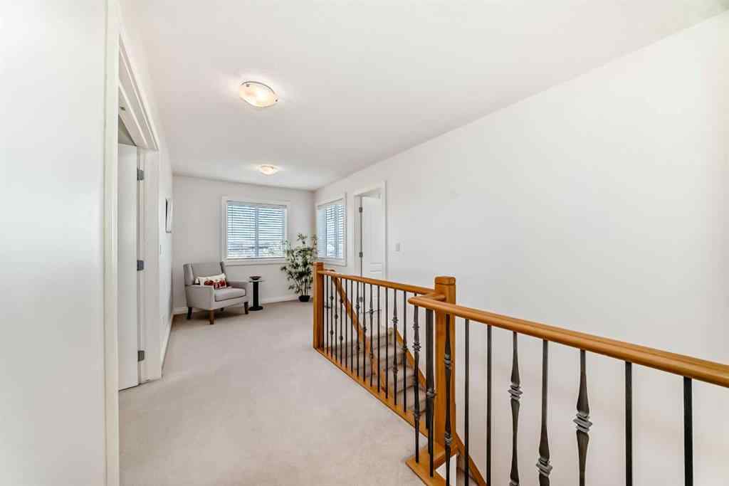 MLS® A2267077 - 7 Stage Coach Meadow  in Sharp Hill Rural Rocky View County, Residential