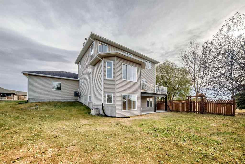 MLS® A2267077 - 7 Stage Coach Meadow  in Sharp Hill Rural Rocky View County, Residential