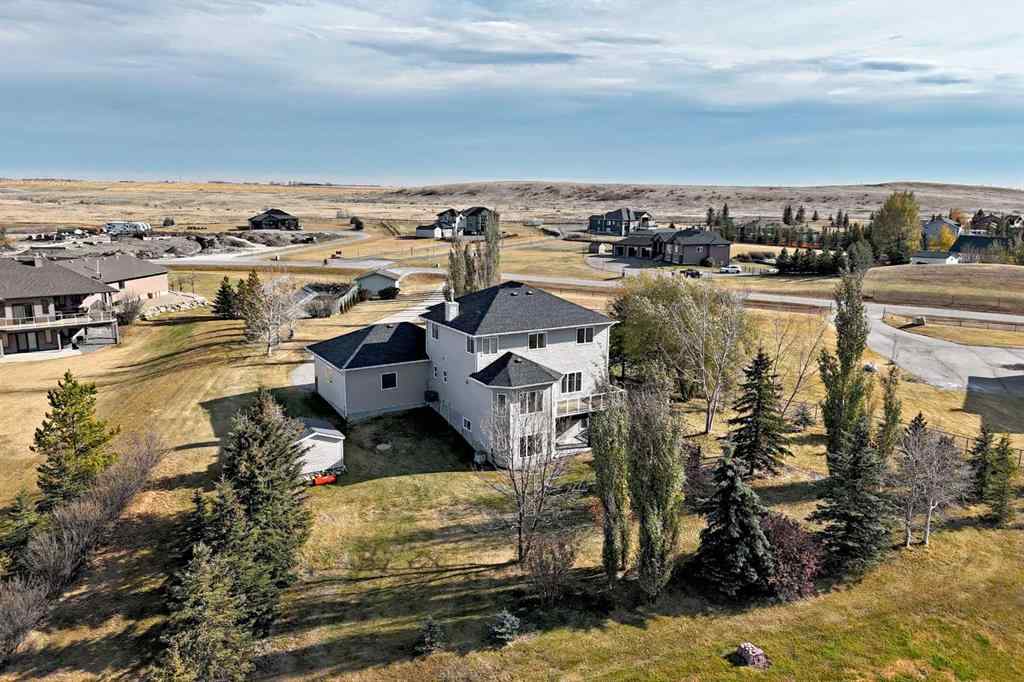 MLS® A2267077 - 7 Stage Coach Meadow  in Sharp Hill Rural Rocky View County, Residential