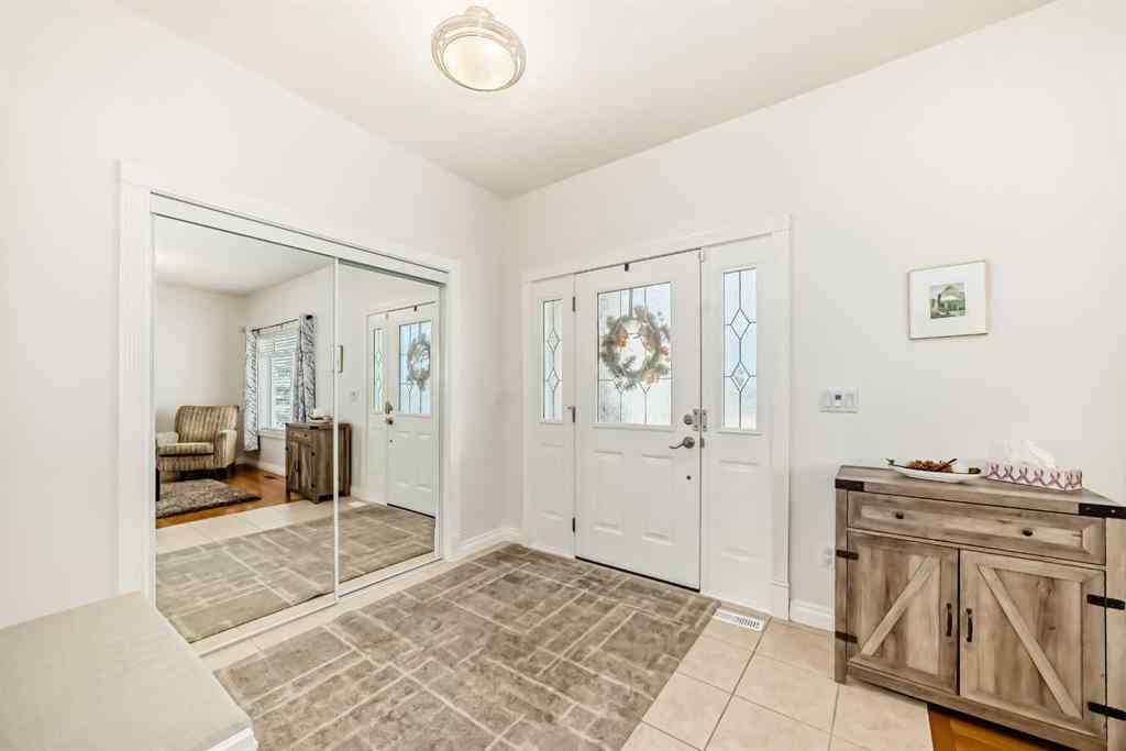 MLS® A2267077 - 7 Stage Coach Meadow  in Sharp Hill Rural Rocky View County, Residential