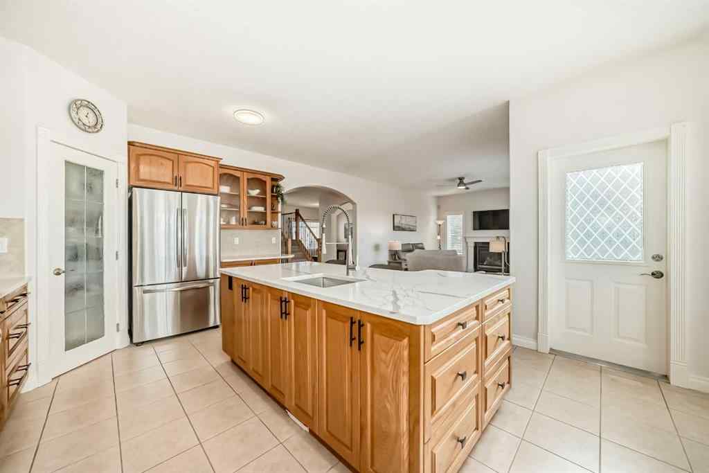 MLS® A2267077 - 7 Stage Coach Meadow  in Sharp Hill Rural Rocky View County, Residential