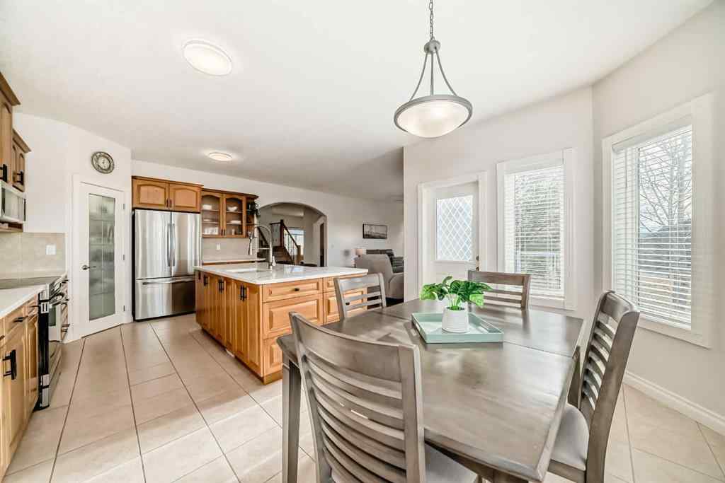 MLS® A2267077 - 7 Stage Coach Meadow  in Sharp Hill Rural Rocky View County, Residential