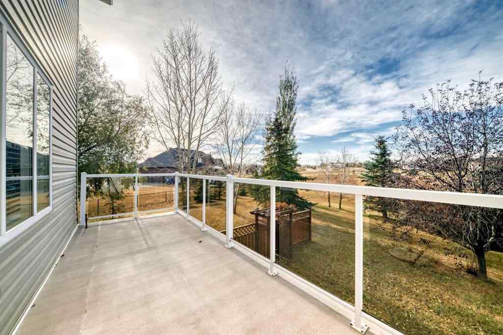 MLS® A2267077 - 7 Stage Coach Meadow  in Sharp Hill Rural Rocky View County, Residential