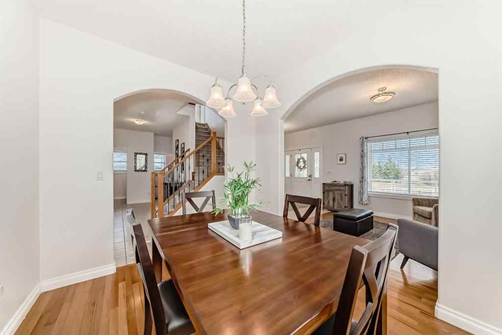 MLS® A2267077 - 7 Stage Coach Meadow  in Sharp Hill Rural Rocky View County, Residential