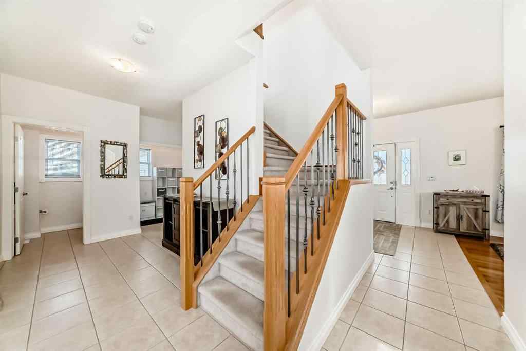 MLS® A2267077 - 7 Stage Coach Meadow  in Sharp Hill Rural Rocky View County, Residential