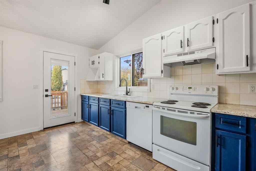 MLS® A2267079 - 62 Elsmore Place SE in Edgewater Airdrie, Residential