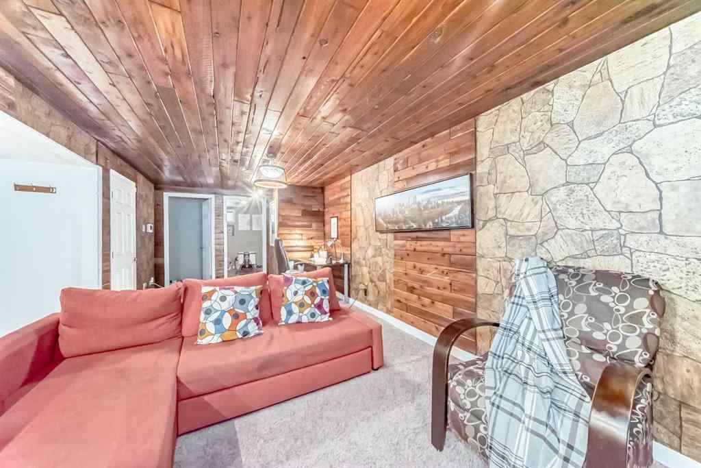 MLS® A2267080 - 363 Templeside Circle NE in Temple Calgary, Residential