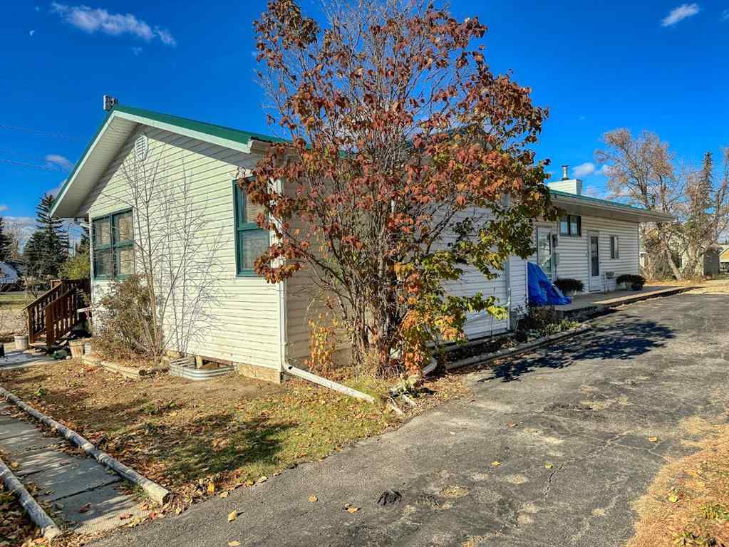 MLS® A2267081 - 302 St Anne's Avenue  in NONE Trochu, Residential