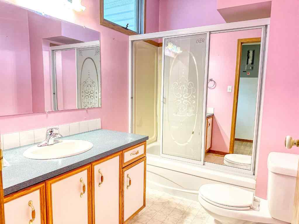 MLS® A2267081 - 302 St Anne's Avenue  in NONE Trochu, Residential