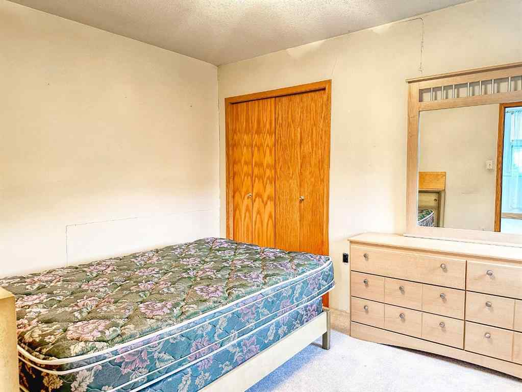 MLS® A2267081 - 302 St Anne's Avenue  in NONE Trochu, Residential