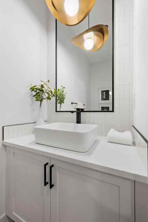 MLS® A2267084 - 2518 16B Street SW in Bankview Calgary, Residential