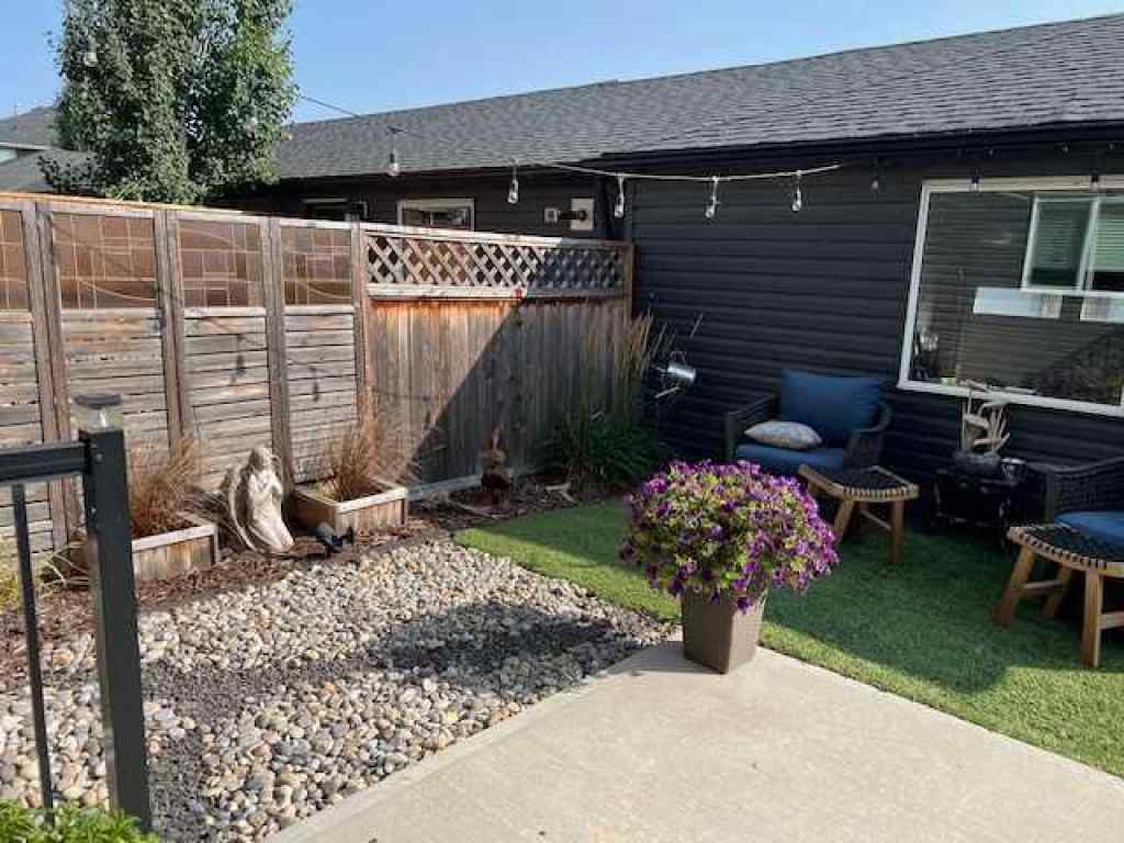 MLS&reg; # A2267090 - 377 Midtown Gate SW in Midtown Airdrie, Residential Open Houses