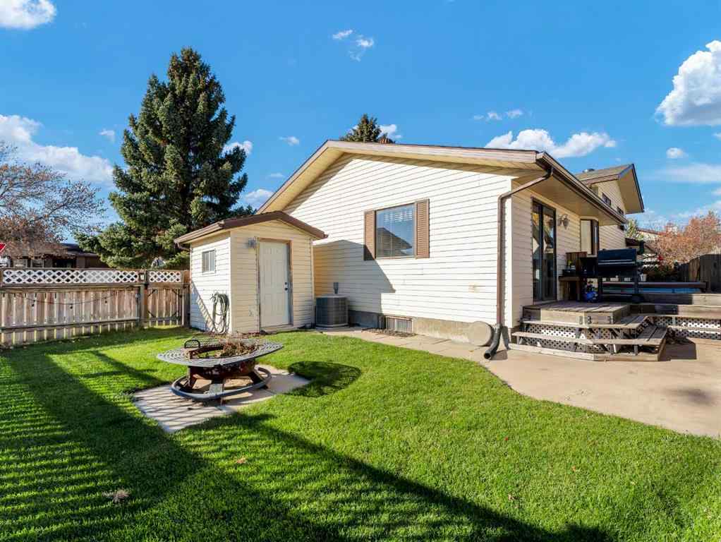 MLS® A2267095 - 35 Rideau Crescent SE in Ross Glen Medicine Hat, Residential