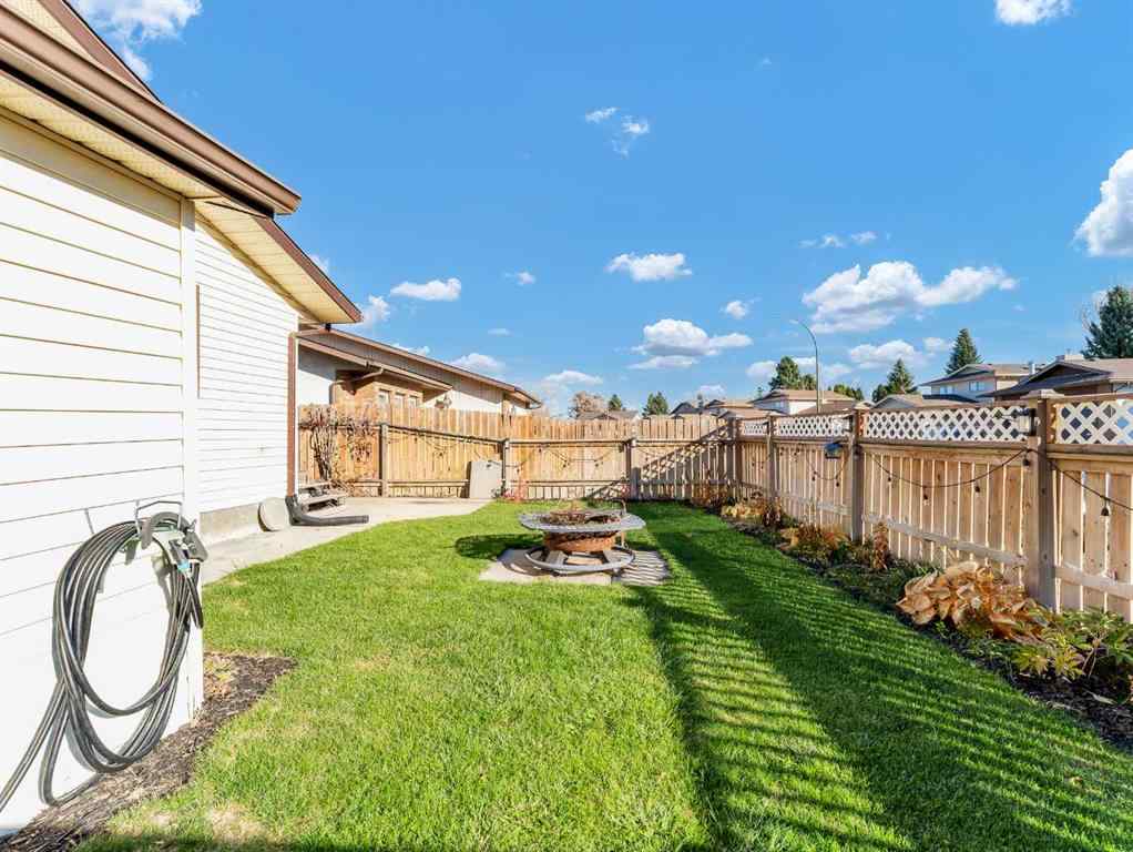 MLS® A2267095 - 35 Rideau Crescent SE in Ross Glen Medicine Hat, Residential