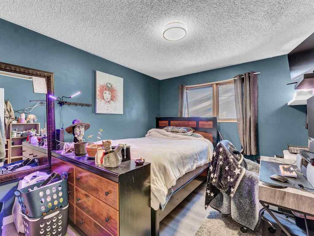 MLS® A2267095 - 35 Rideau Crescent SE in Ross Glen Medicine Hat, Residential