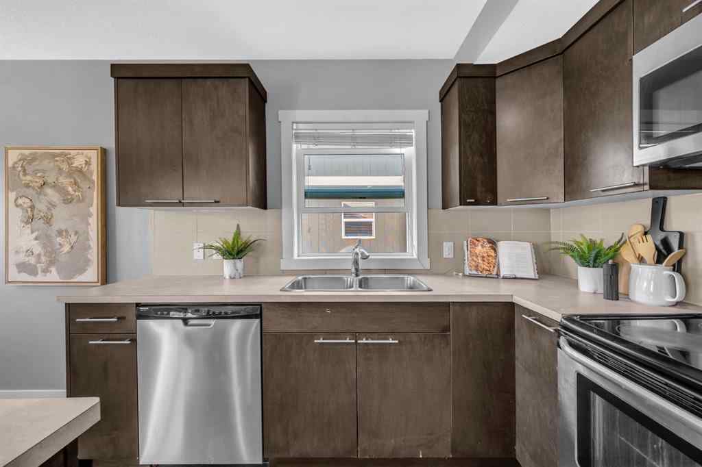 MLS® A2267096 - 714 Redstone View NE in Redstone Calgary, Residential