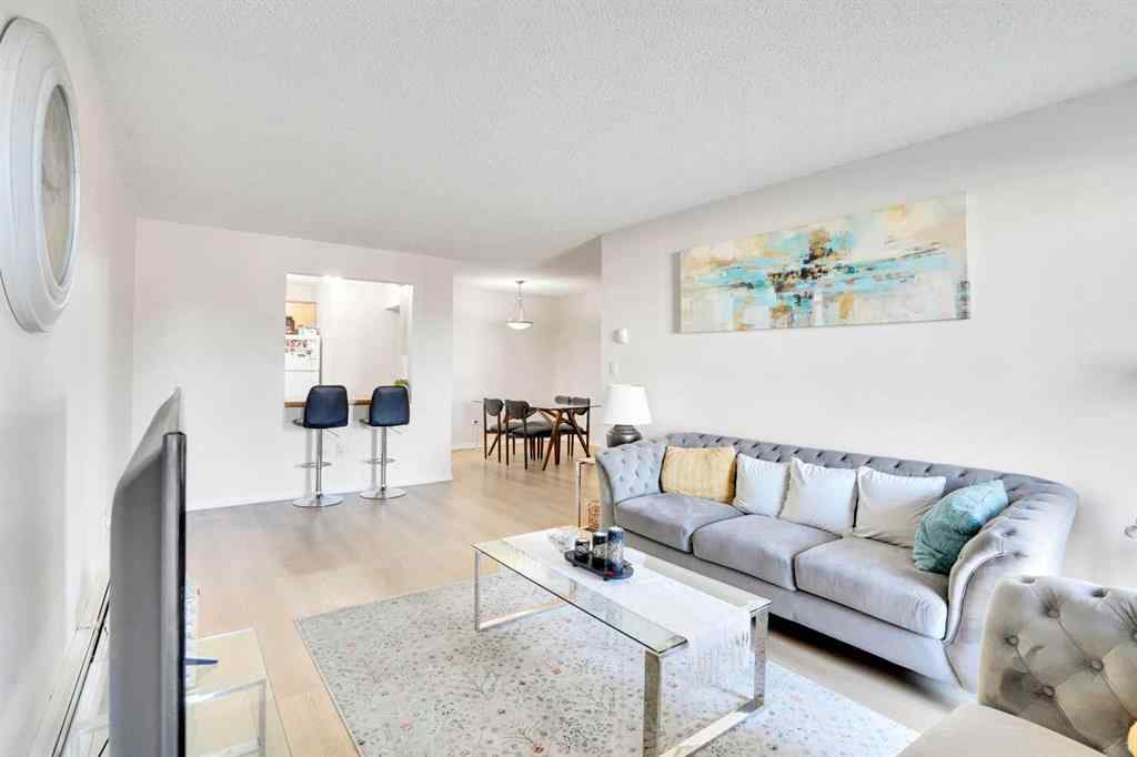 MLS® A2267099 - Unit #305 1334 12 Avenue SW in Beltline Calgary, Residential