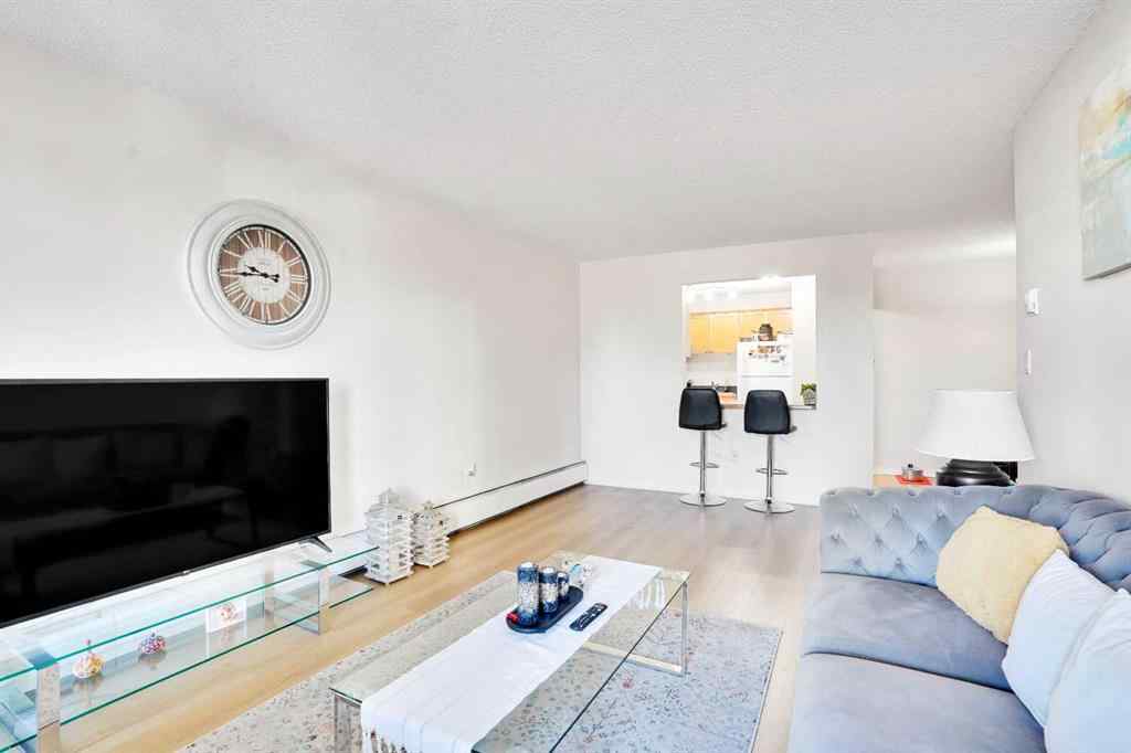 MLS® A2267099 - Unit #305 1334 12 Avenue SW in Beltline Calgary, Residential